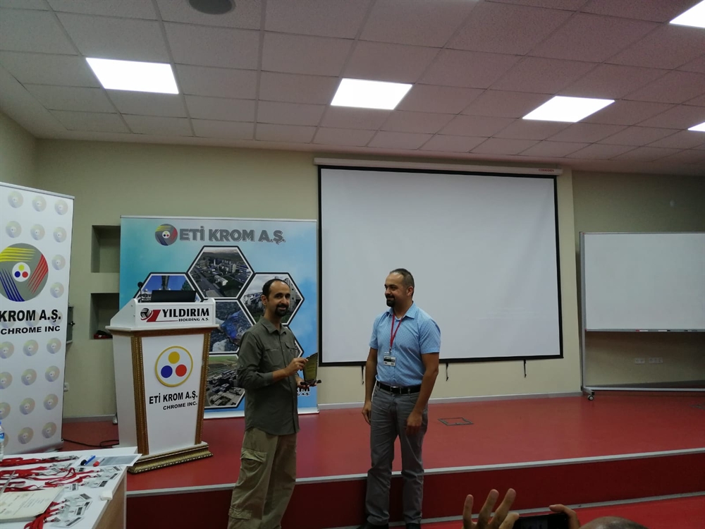 22.10.2019 tarihinde, Elazığ Eti Krom tesislerinde Dr. Erdem Yetkin ile Dr. Mesut Soylu MJD adına QA/QC eğitimini vermişlerdir.